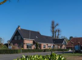 Groepsaccommodatie met hottub en sauna | 18 personen，位于Neede的酒店