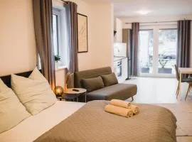 HUGOS Studio Apartment