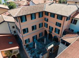 Palazzo Del Vicerè，位于莱泽诺的精品酒店