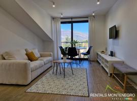 Mini Condo 26 DL 1 bed penthouse 2 min to sea