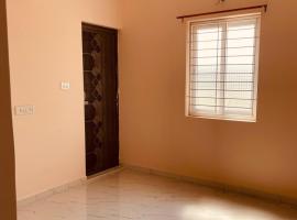 Individual House With Parking，位于Sriperumbudur的酒店