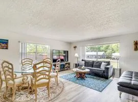 10 Mi to Dtwn Ocala Dog-Friendly Home with Fire Pit