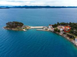 Apartments by the sea Savar, Dugi otok - 8080，位于布里尼的酒店
