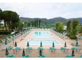 Apartment in Luni mit Balkon