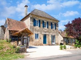 Charming House in Coubjours with Pool，位于Coubjours的酒店