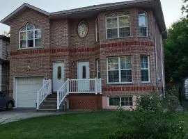 2 bdrm apartment 3 min walk to McMaster University