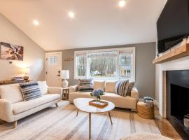 Cape Diem- Home in West Hyannisport，位于巴恩斯特布尔的酒店