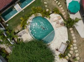 Palmhouse Boutique Hotel，位于龙目岛库塔龙目国际机场 - LOP附近的酒店