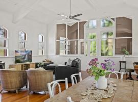 The Church Retreat Whorouly，位于Whorouly的酒店