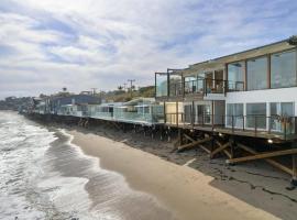 Malibu Cove Colony Beach by Stay Awhile Villas，位于马里布的酒店