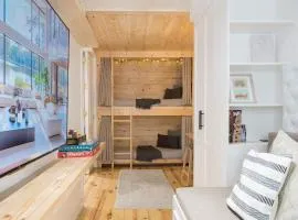 Cozy & Peaceful Disney Netflix 65INCHTV Fast WiFi