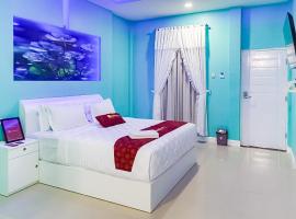 RedDoorz Premium Hotel Sopo Holong Sibolga，位于Sibolga的酒店