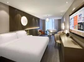 上海虹桥枢纽火车站桔子水晶酒店