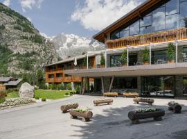 Grand Hotel Courmayeur Mont Blanc, by R Collection Hotels，位于库马约尔的酒店