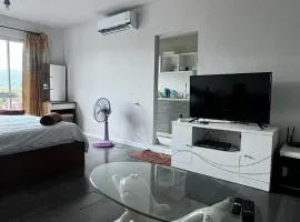 Beautiful and bright condo Kathu
