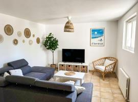 Appartement T3 avec jardin à 5km de la plage，位于塔尔诺斯的酒店