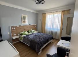 Bnb Castellane Chambre d'Hotes B&B，位于卡斯特拉讷的酒店