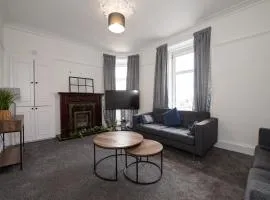 Carnoustie Residence - SJA Stays - 3 Bed Apartment