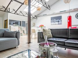 Loft & Spa LE FAUBOURG SAINT MARTIN，位于桑利斯的酒店