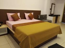 Hotel goldy premium，位于Jaypur的酒店