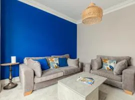 Spacious 3BR Home with Garden & Parking, Ilford