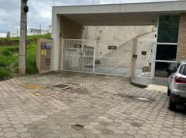 Confortável Apartamento em Condomínio