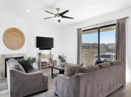 Oceanfront 2BR Rooftop Deck Beach Access Strand Way B