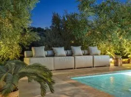The White Luxury Villa - Private Seaview Villa with Pool by Villa Mana Gers