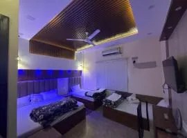 SEVEN SEVEN HOMESTAy