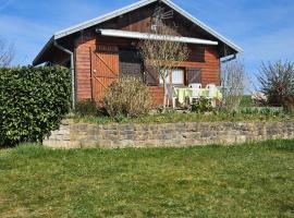 Chalet au bord de l'Ognon，位于Thieffrans的酒店