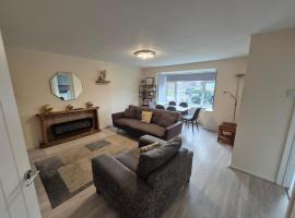 Cosy and Nice Apartment，位于博勒姆伍德的酒店