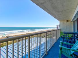 Pelican Watch 302 by Carolina Beach Realty，位于卡罗来纳比奇的酒店