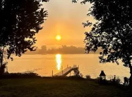 Chalet St-Jean-Sur-Richelieu Waterfront