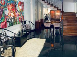 THE HEIRS Departamentos，位于波萨达斯的住宿