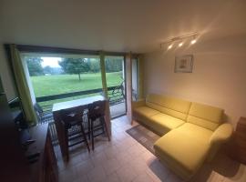 Ap76 Nature Ardennes Economy class apartment，位于La Calamine的酒店