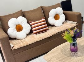 Vibrant Vibes Cozy Staycations I in Sorsogon City，位于Sorsogon的酒店
