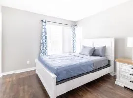 Luxury Downtown Townhome Private Garage Unit 6