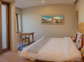 Empire Studio Apartments