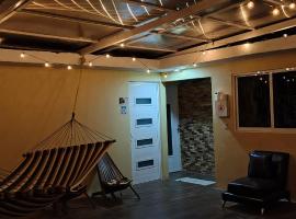 Posada Tres Mar&iacute;as Un rinc&oacute;n de Magia Zacateca.，位于萨卡特兰的宾馆