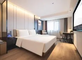 大连东港商务区港湾广场亚朵酒店