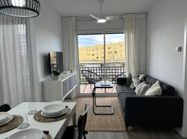 Apartamento palafrugell parking y wifi gratis，位于帕拉弗鲁赫尔的酒店