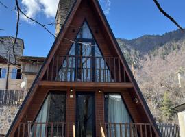Cozy Cottage JuFu，位于梅斯蒂亚的酒店