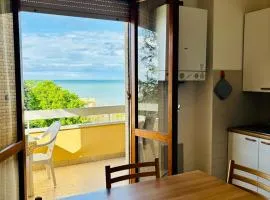 APPARTAMENTO VISTA MARE -E- con 2 camere da letto -Residence azzurro