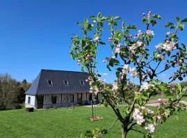 Gîte de la giroterie, maison à la campagne au calme, vue sur la vallée