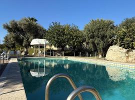 Isola Charm B&B - Pool & Nature Stay，位于锡拉库扎的酒店