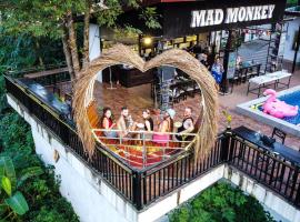 Mad Monkey Vang Vieng，位于万荣的酒店