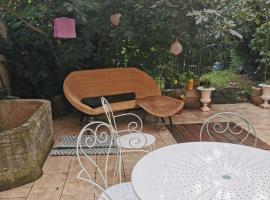 Cozy en centre ville dans un écrin de verdure，位于米洛的酒店