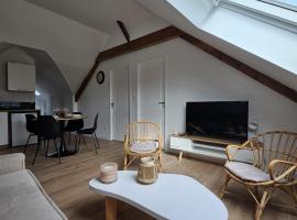 L'Authentique, Appartement 7，位于卢代阿克的酒店