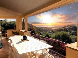 Villa with Terrace overlooking the Sea，位于Brunella的酒店