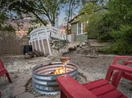 Hot Tub, Fire pit & Pet-friendly Riverside Retreat
